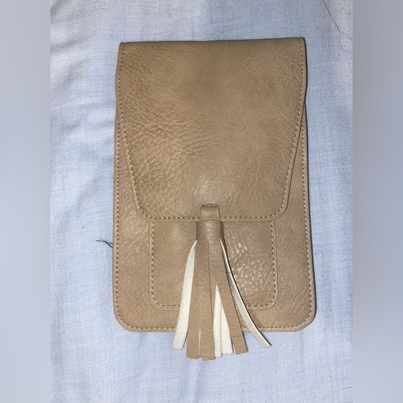 Tan wallet / small purse. - Picture 1 of 5